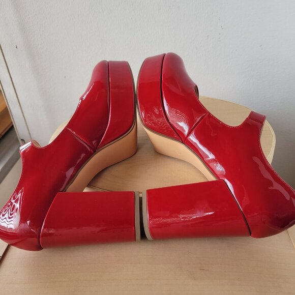 Coutgo Women's Round Toe Platform/Chunky Red Patent Leather Shoe (Size: 9½) - Picture 11 of 13